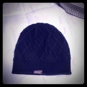 Mukluks reversible beanie